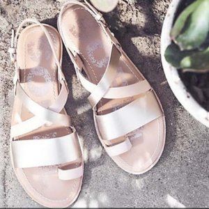 Sorel Ella Criss Cross Sandals, tan and metallic, size 10